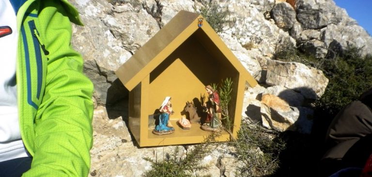 Colocación del Belén 2019. XXIII Anem a la Serra. (01/12/2019).