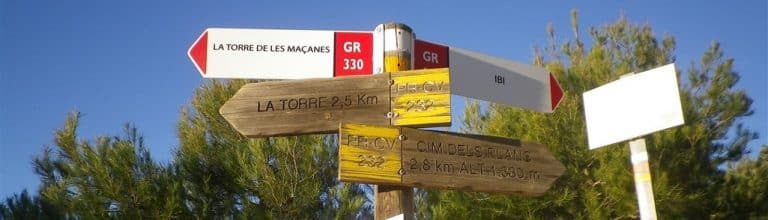Travesía por las Sierras dels Plans y La Serreta.